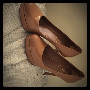 YSL Gisele 80 Pump Vitello Vernice Soft Nude Pumps